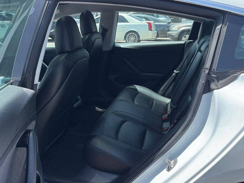 2019 Tesla Model 3 Mid Range