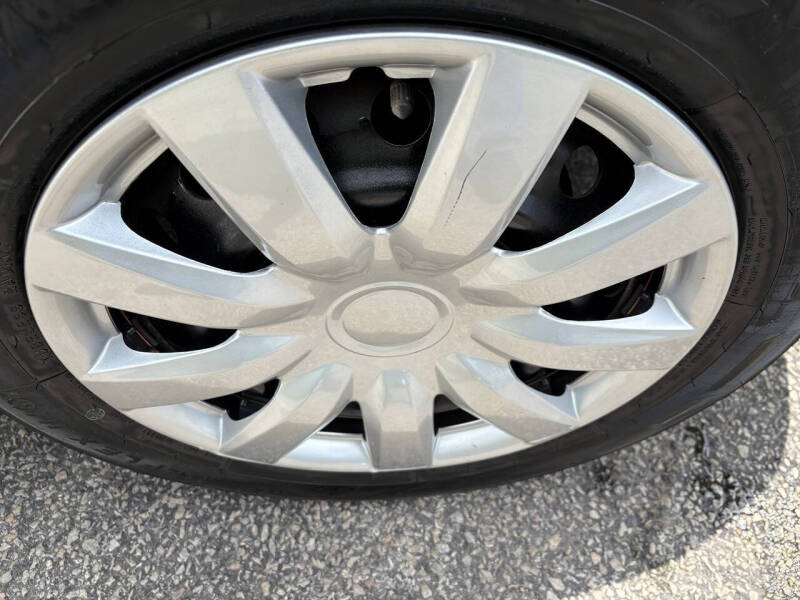 2009 Nissan Versa 1.8 S