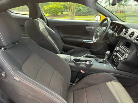 2016 Ford Mustang V6