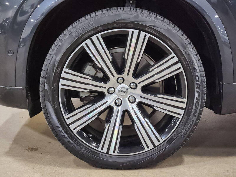 2022 Volvo XC90 T6 Inscription 6-Passenger