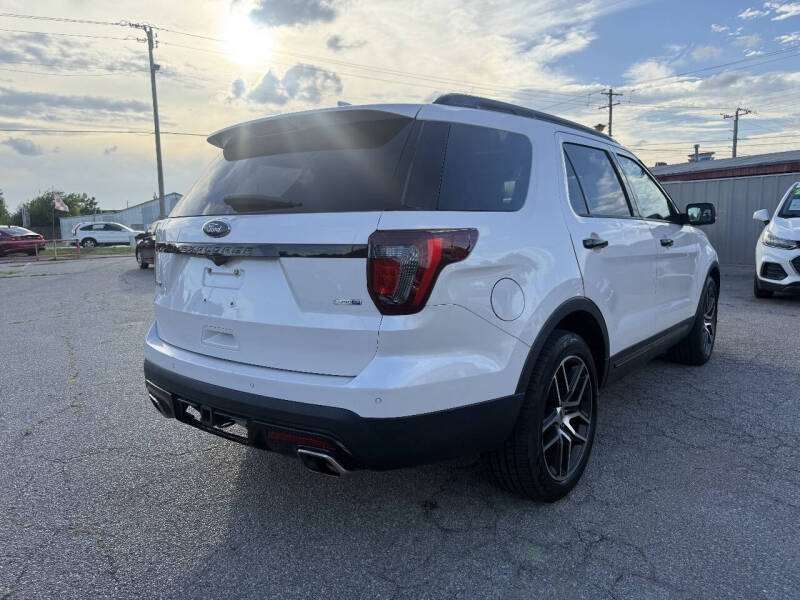 2017 Ford Explorer Sport