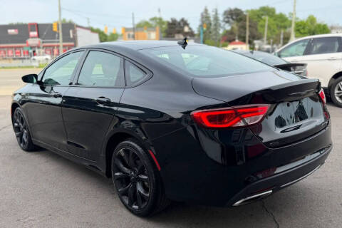 2015 Chrysler 200 S