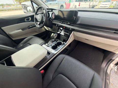 2024 Kia Carnival EX