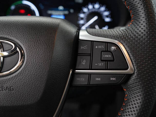 2024 Toyota Sienna XSE 7-Passenger