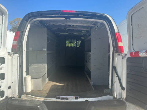 2022 Chevrolet Express 2500