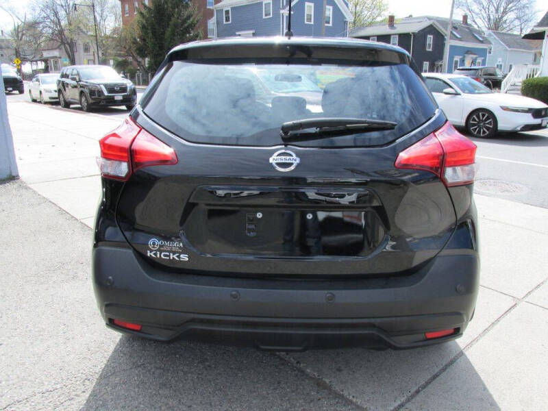 2020 Nissan Kicks S