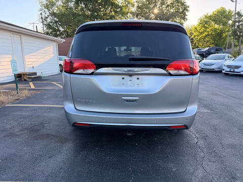 2018 Chrysler Pacifica Touring L