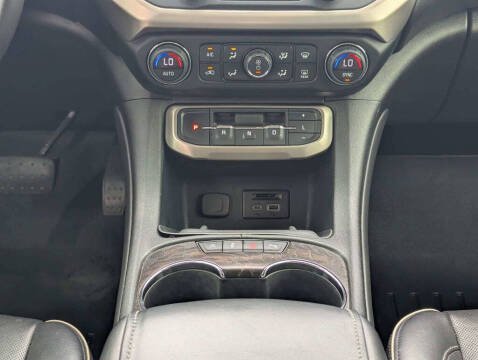 2020 GMC Acadia Denali