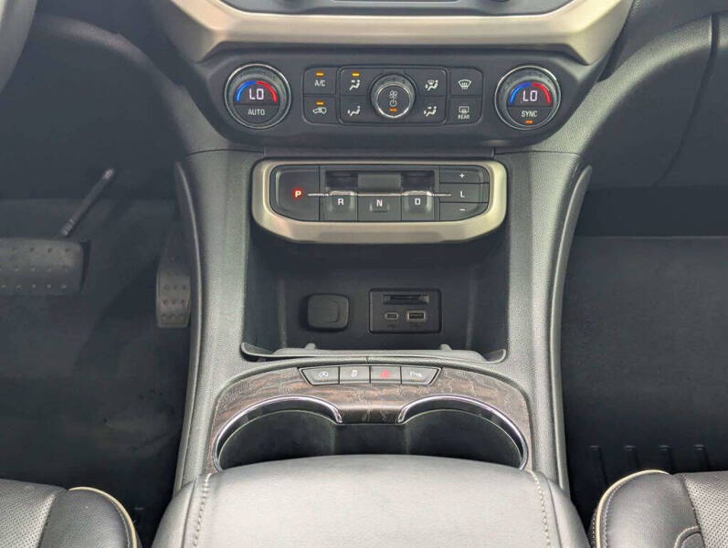 2020 GMC Acadia Denali