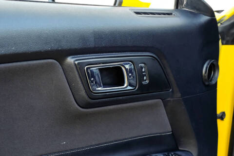 2015 Ford Mustang V6