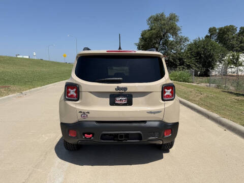 2017 Jeep Renegade Deserthawk