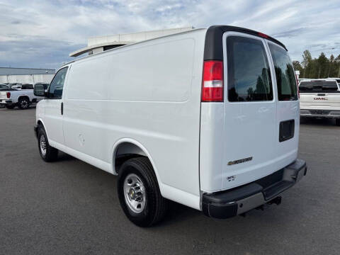 2025 Chevrolet Express 2500