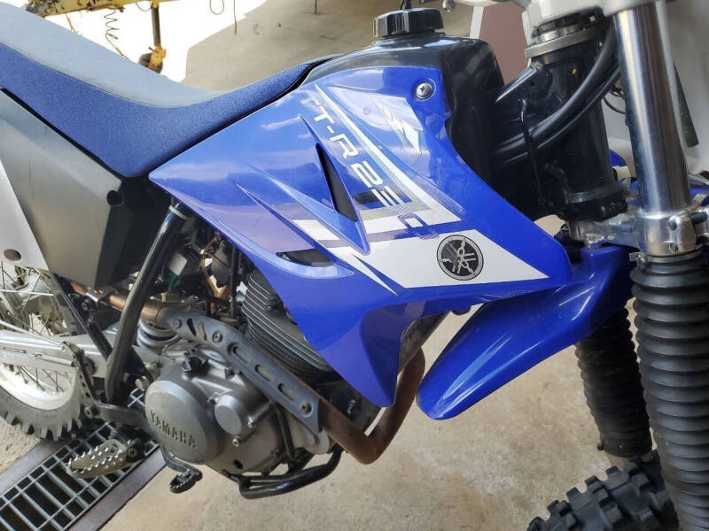 2000 Yamaha TT-R230