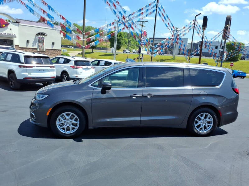 2023 Chrysler Pacifica Touring L