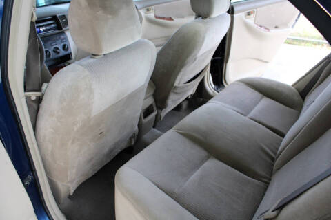 2005 Toyota Corolla LE