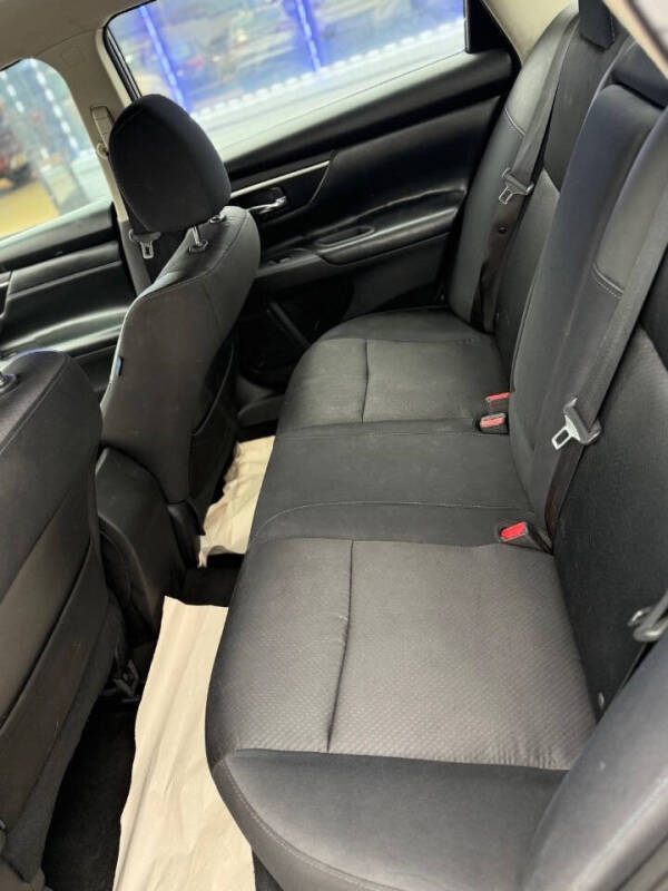 2016 Nissan Altima 2.5 SR