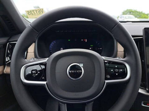 2026 Volvo XC90 T8 Plus 7P