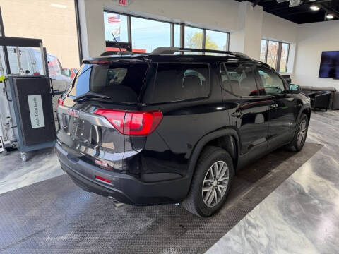 2017 GMC Acadia SLE-2