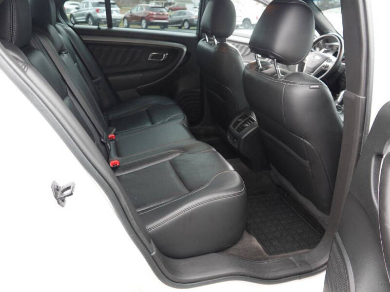 2017 Ford Taurus SEL