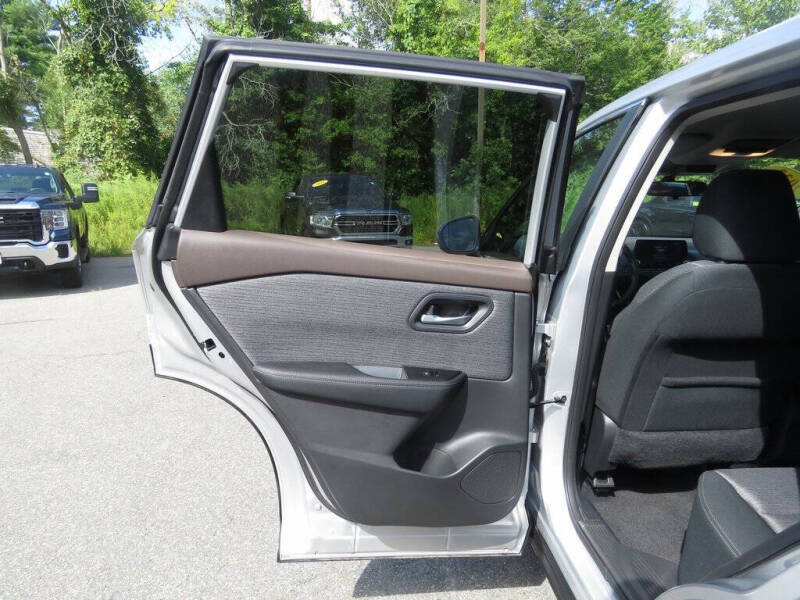 2022 Nissan Rogue SV