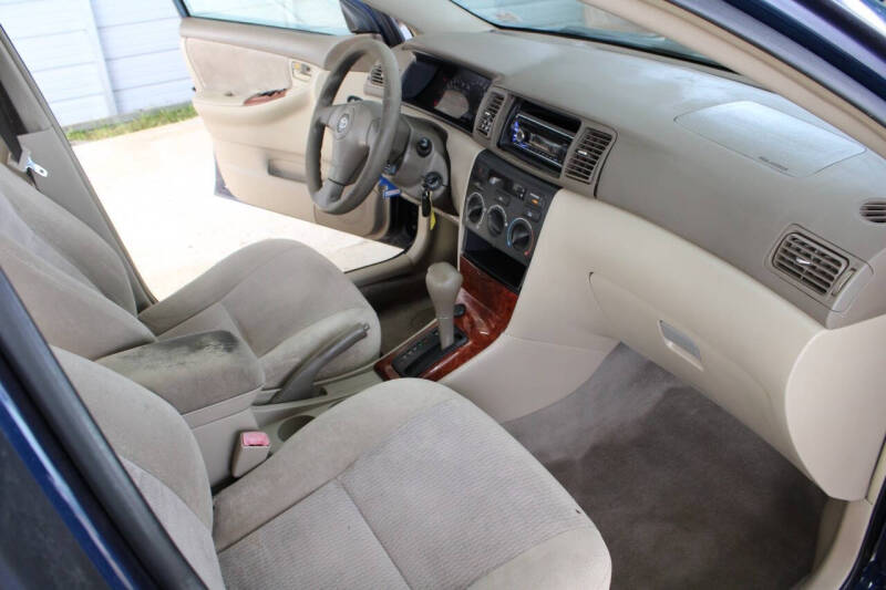 2005 Toyota Corolla LE