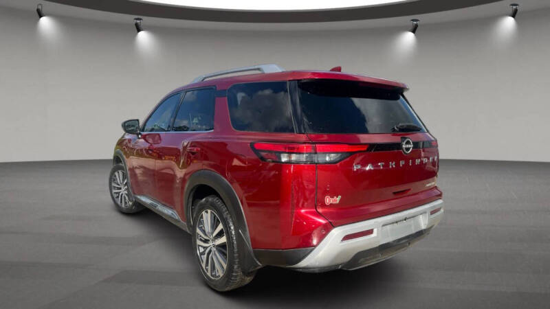 2022 Nissan Pathfinder Platinum