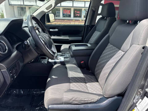 2018 Toyota Tundra SR5