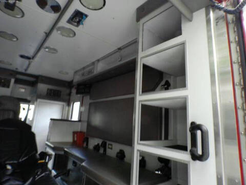 2015 Freightliner M2 106