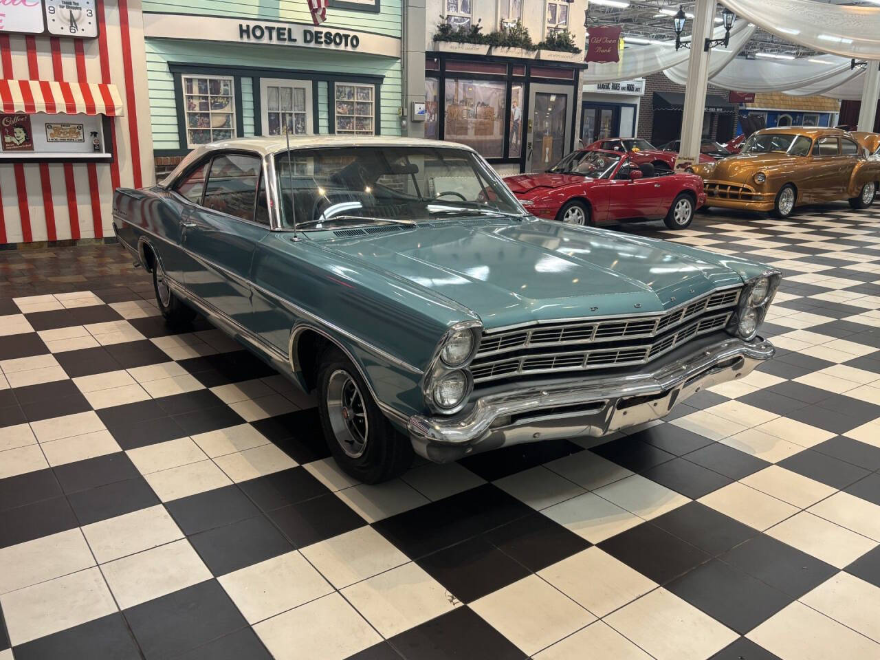 1967 Ford Galaxie 500 27