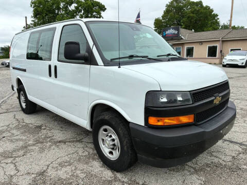 2022 Chevrolet Express 2500