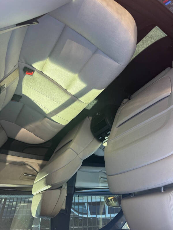 2012 BMW 5 Series 550i