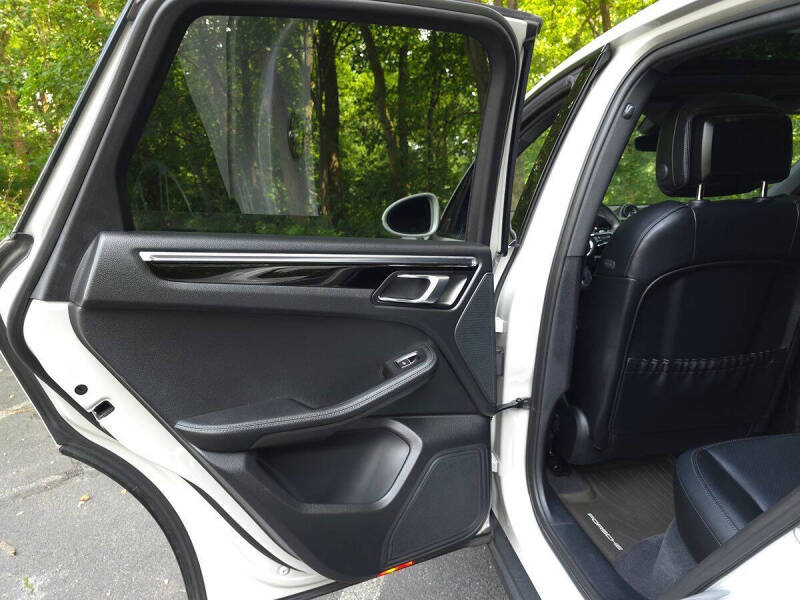 2023 Porsche Macan