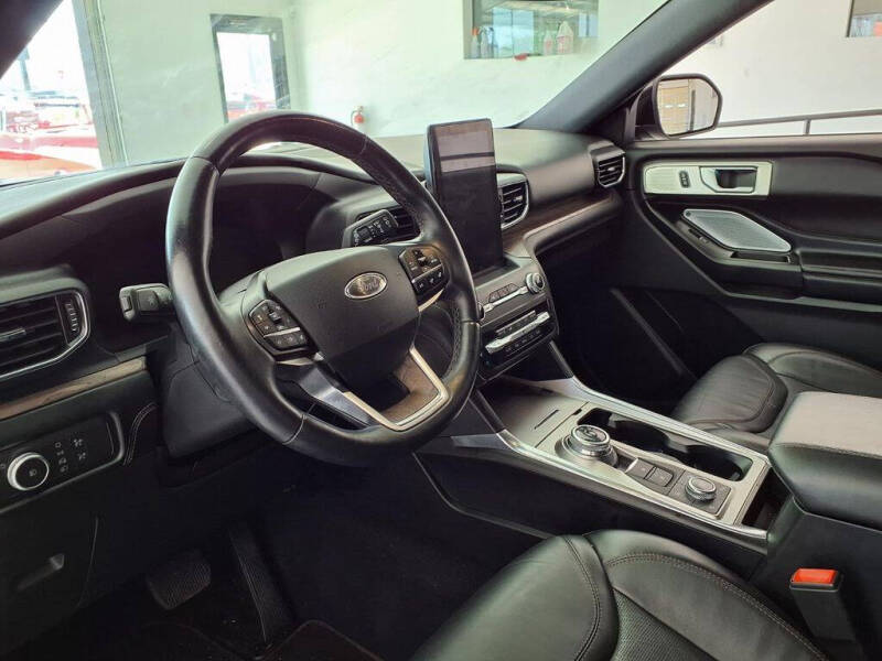 2020 Ford Explorer Platinum