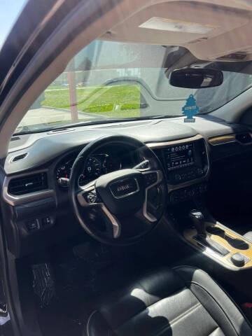2017 GMC Acadia Denali