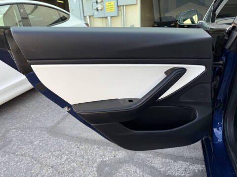 2019 Tesla Model 3 Standard Range Plus