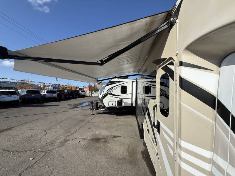 2022 Thor Motor Coach Gemini AWD