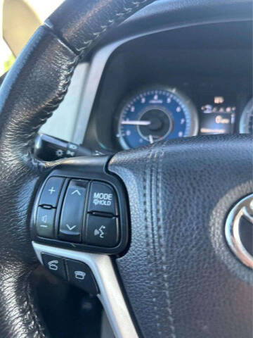 2017 Toyota Sienna XLE 7-Passenger
