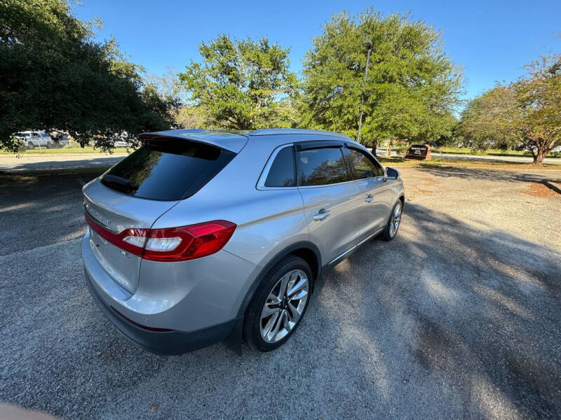 2017 Lincoln MKX Reserve photo 11