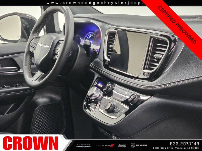 2024 Chrysler Pacifica Plug-In Hybrid Select