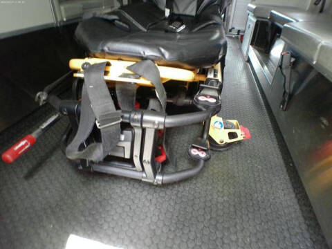 2015 Freightliner M2 106