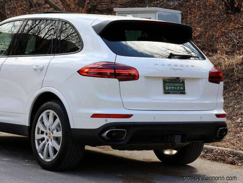 2017 Porsche Cayenne Platinum Edition