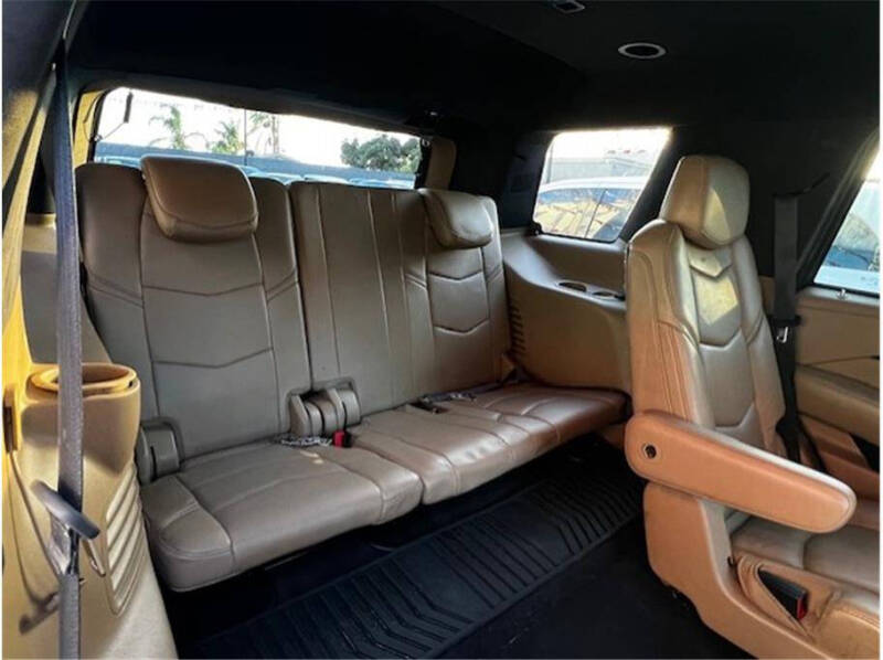 2018 Cadillac Escalade Platinum