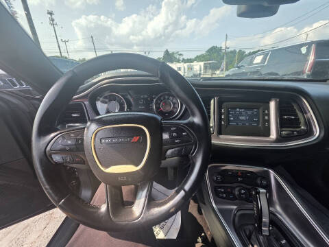 2015 Dodge Challenger SXT