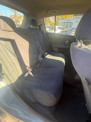 2009 Nissan Versa 1.8 S