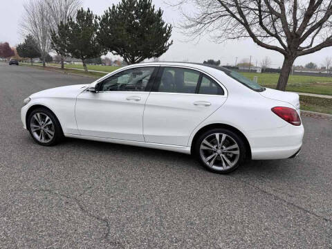 2016 Mercedes-Benz C-Class