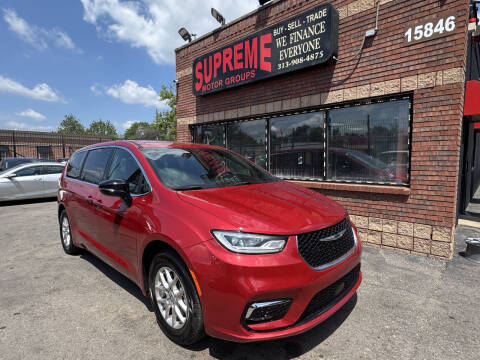 2025 Chrysler Pacifica Select