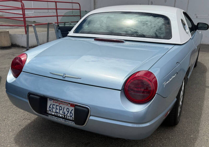 2004 Ford Thunderbird
