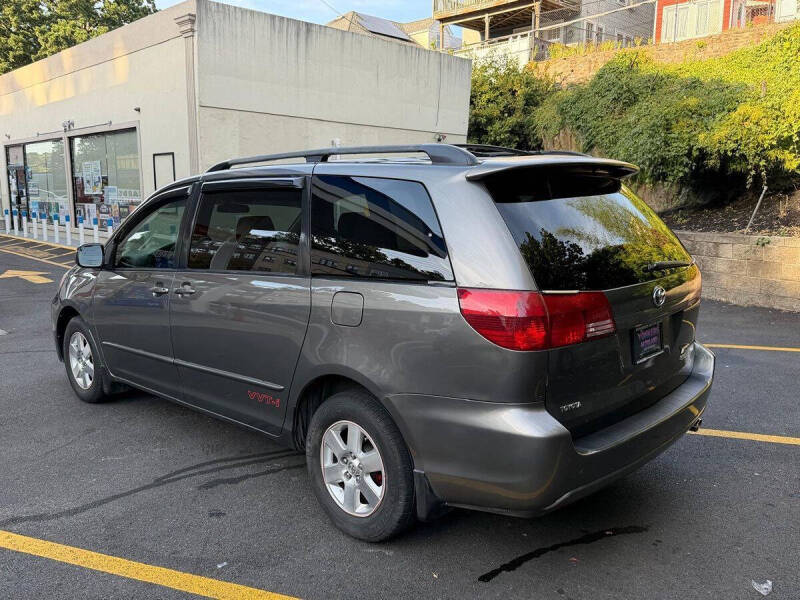2005 Toyota Sienna