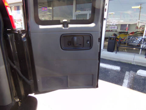 2010 GMC Savana LS 1500