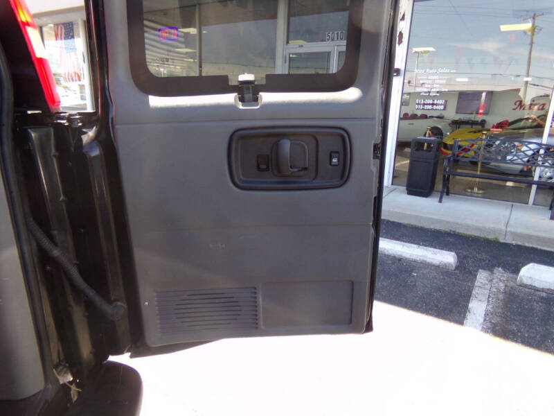 2010 GMC Savana LS 1500
